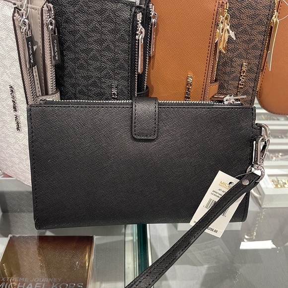 MICHAEL KORS LARGE DOUBLE ZIP WRISTLET WALLET PHONE CASE CLUTCH 
Black - Picture 2 of 16